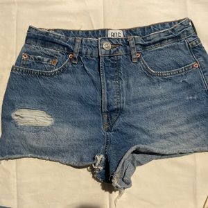 California coconut girl distressed denim short shorts perf for the beach! 🌊🥥🌴